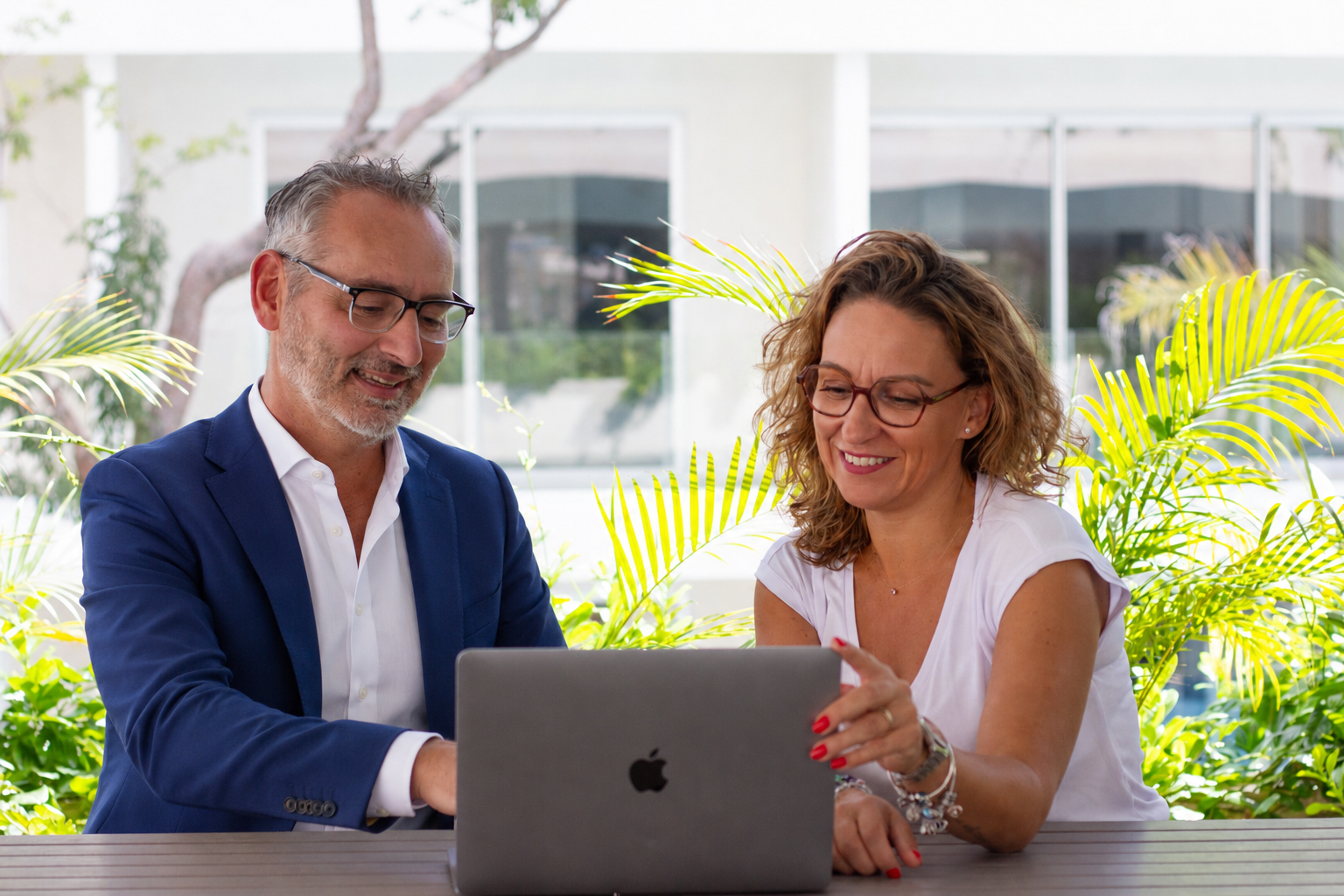 Christophe Longhi et Sandra — Casa Playa Riviera, experts immobilier Riviera Maya